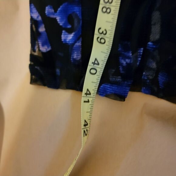 Tahari ASL Women's Size 8 Burnout Sheath Dress with Velvet details - Picture 10 of 13